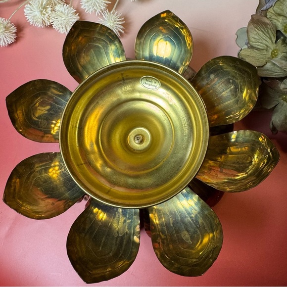 Vintage extra large Brass Lotus Candle Holder - Picture 5 of 9